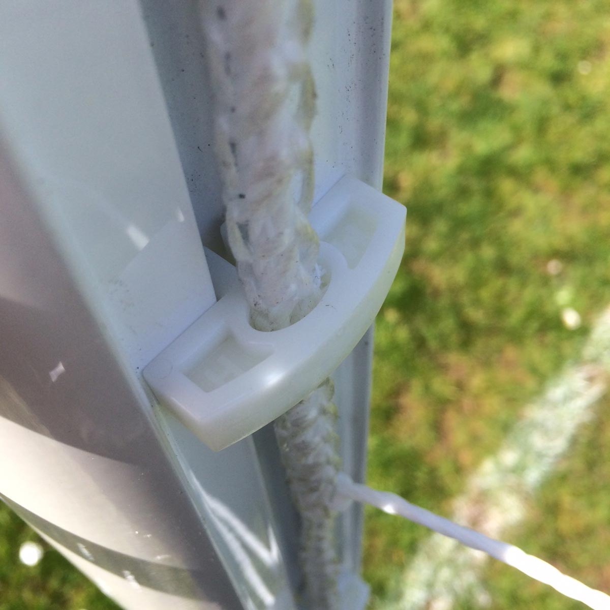 10mm Enclosed Net Hooks - Pack of 25 - Available in White, Blue and Purple